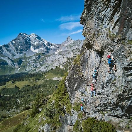 Bed And Breakfast - Die Aelplersuit Fuer Backpackers Im Berghuesli Linthal Экстерьер фото