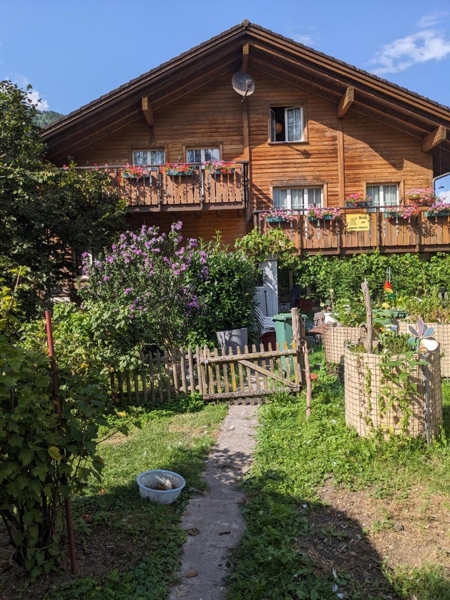 Bed And Breakfast - Die Aelplersuit Fuer Backpackers Im Berghuesli Linthal Экстерьер фото